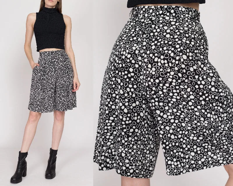 Effortless Wear XS 90s Black & White Abstract Polka Dot Shorts 25"