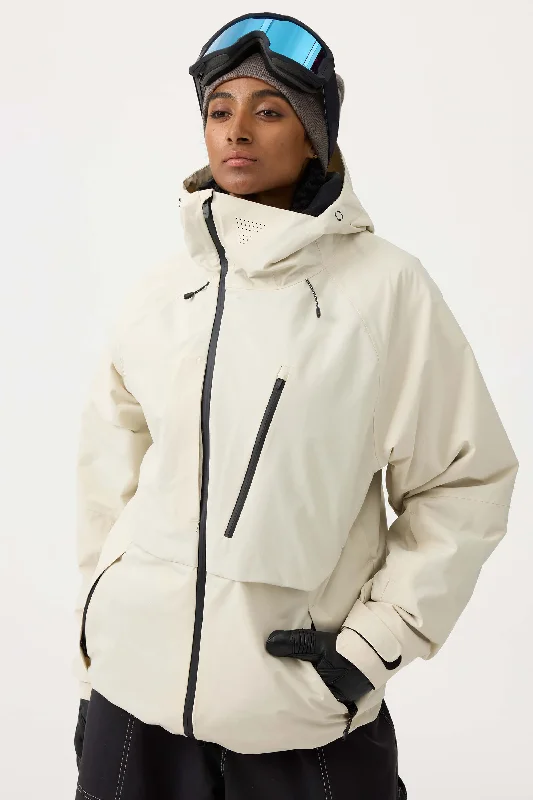 Versatile Outfits Women's Off White Face Vented Multi-pocket Fully Waterproof Snow Jacket