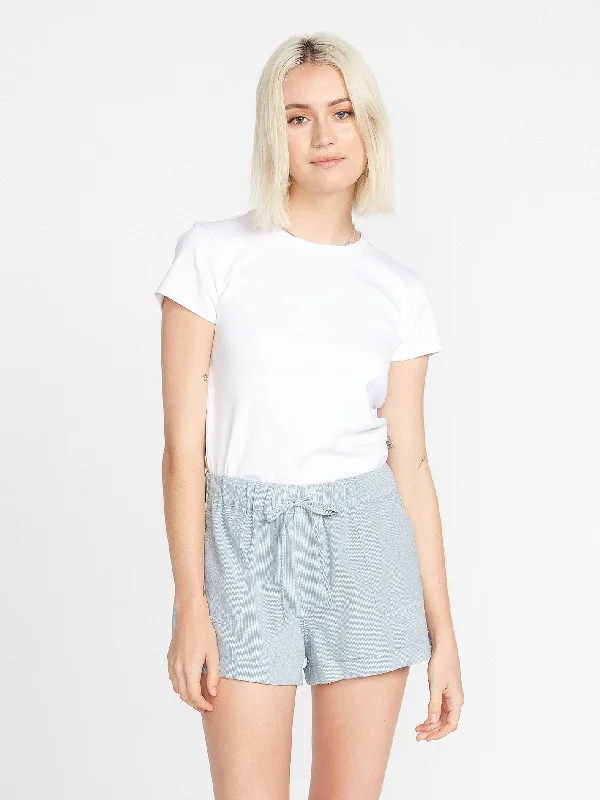 Trendy Comfort Sunday Strut Shorts - Chambray