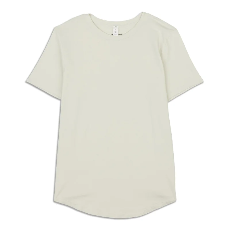 Simple Chic Love Curved-Hem Crewneck T-Shirt - Resale