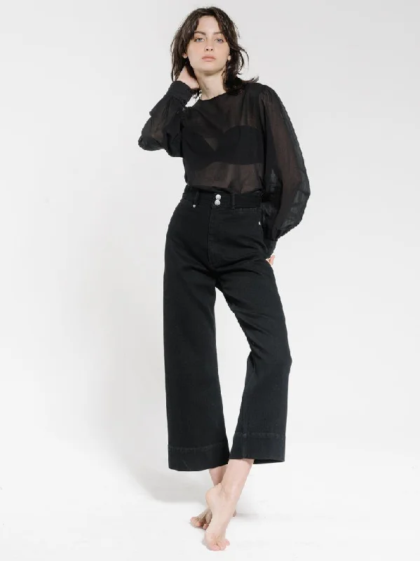 Easy Comfort Style Trendy women’s tee with graphics Refrain Blouse - Black