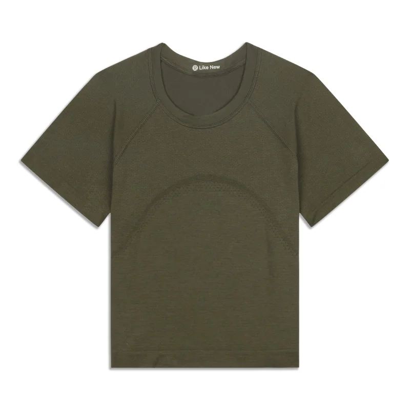 Cozy Fit Wear Swiftly Tech Cropped Short-Sleeve Shirt 2.0 - Resale