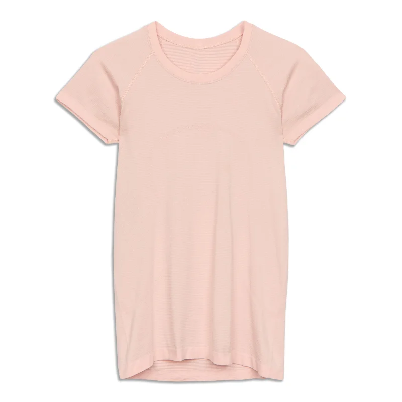 Relaxed Fashion Swiftly Tech Short Sleeve Shirt 2.0 - Resale