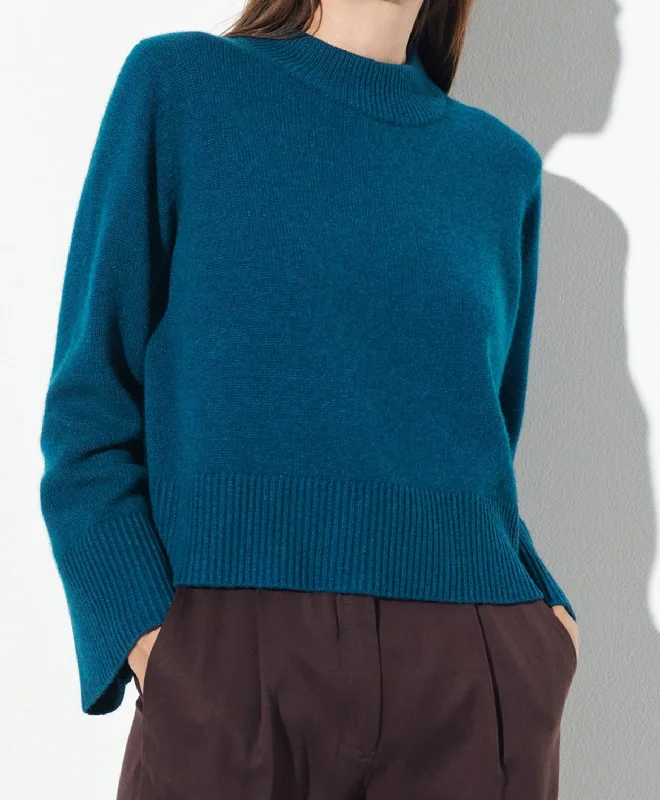 Classic Comfort Oversized Knit Pullover The Cult Crew