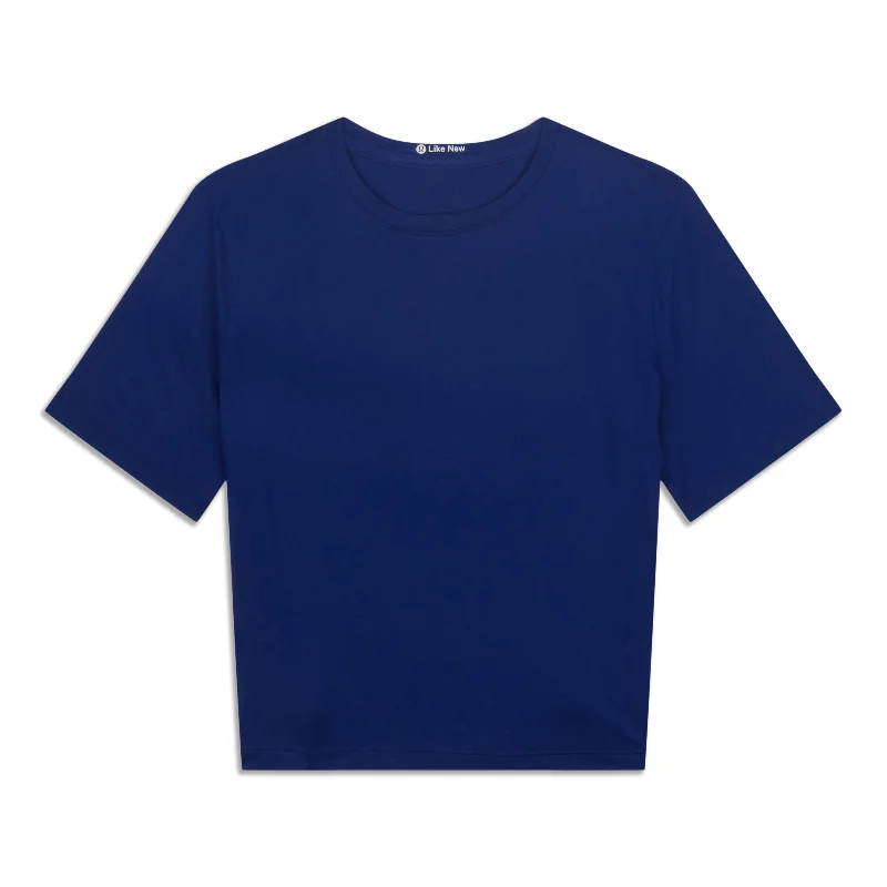 Stylish Ease Ultralight Waist-Length T-Shirt - Resale