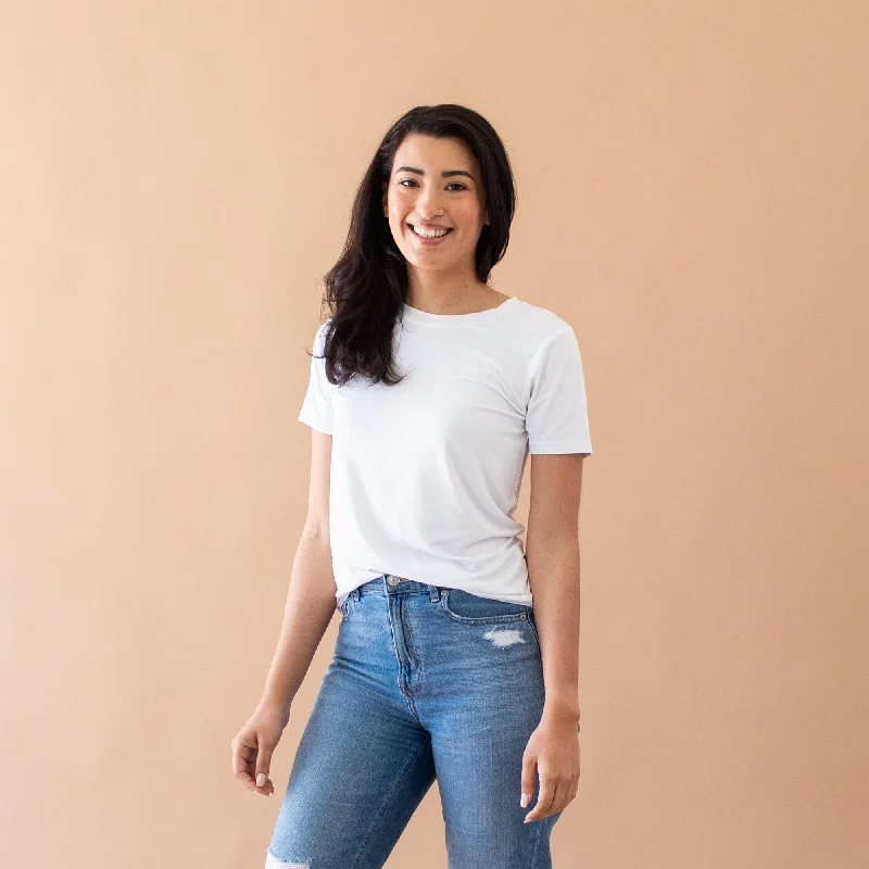 Cozy Layers Loose fit Women's Crew Neck Tee in Snow