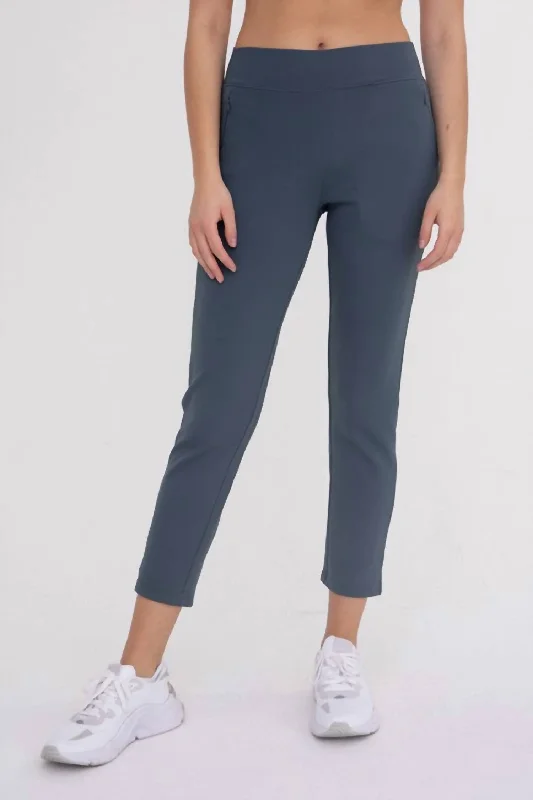 Breathable Comfort Jacquard Ribbed Tapered Pant - Plus In Slate Navy