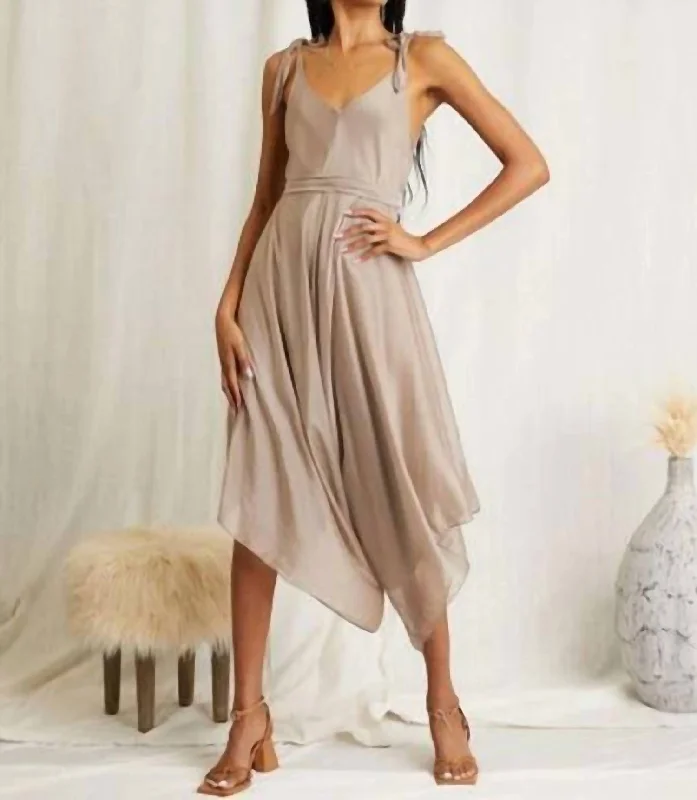 Sporty Wear Nova Jumpsuit In Taupe