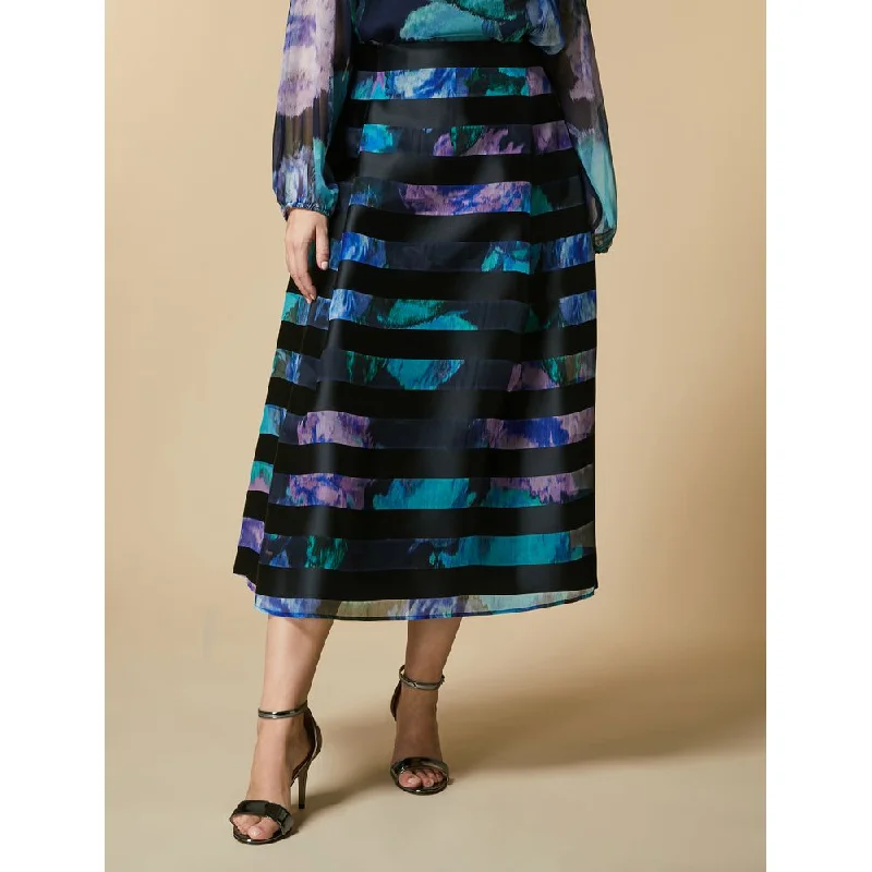 Versatile Outfits Embroidered skirt CELEBRE