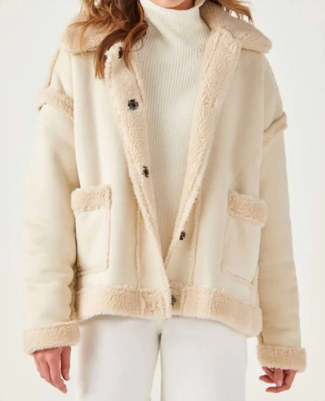 Cozy Outfit Warm padded jacket Shearling Woven Jacket In Beige