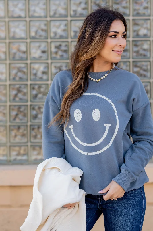 Sporty Elegance Vibrant Color Pullover Vintage Smiley Face Graphic Crewneck